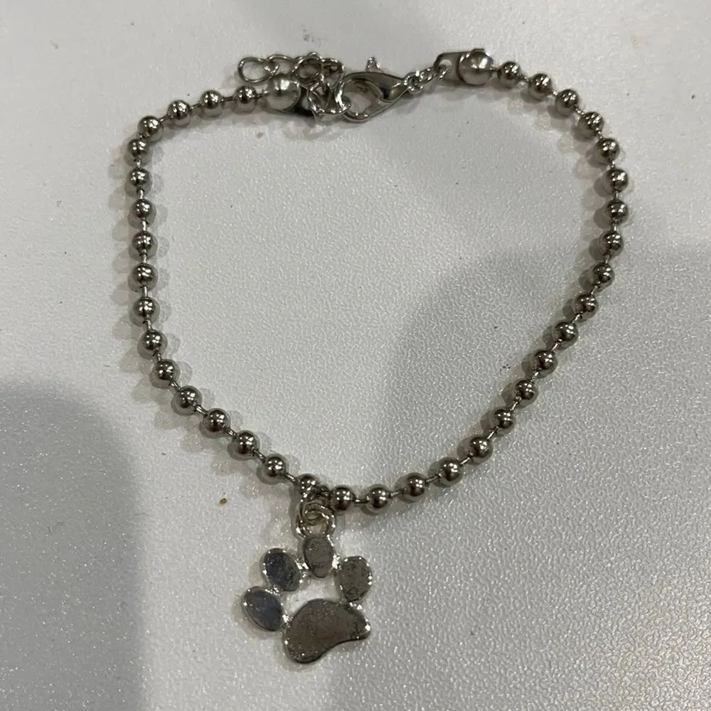 PAW PRINT Bracelet! 